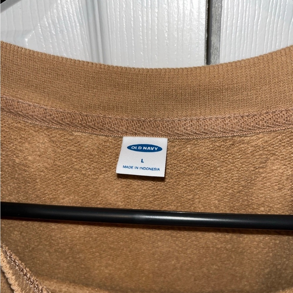 Old Navy crewneck
